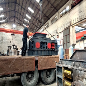 2PG1208型液壓直連式對(duì)輥破碎機(jī)發(fā)貨圖片