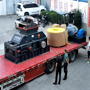 2PG800x600彈簧式對(duì)輥破碎制砂機(jī)發(fā)貨圖片