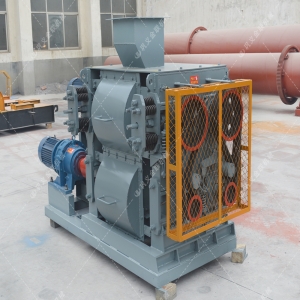 1500x1000大型液壓對(duì)輥制砂機(jī)-液壓對(duì)輥破碎機(jī)發(fā)貨圖片