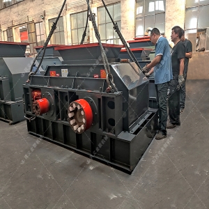 2PG1007型直連式液壓對輥制砂機發貨圖片  