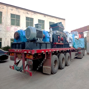 大型1200x800對輥制砂機發(fā)貨 石英砂制砂