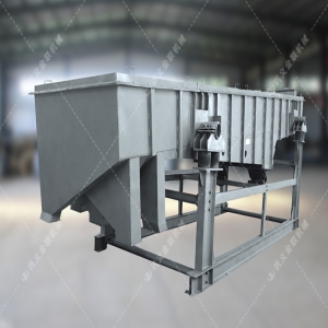 2臺小型雙齒輥破碎機發貨圖片