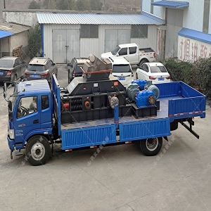 2PG1500x1000型對輥式制砂機發貨 發往福建