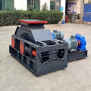 小型對輥破碎機發往福建破碎瓜子石