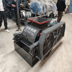 2PG1200x800液壓直連式對輥制砂機發貨圖片