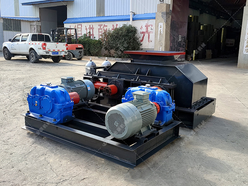 2PG800x600直聯式對輥破碎機發(fā)往廣西