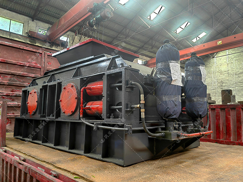 2PG大型液壓彈簧對輥破碎機發貨圖片