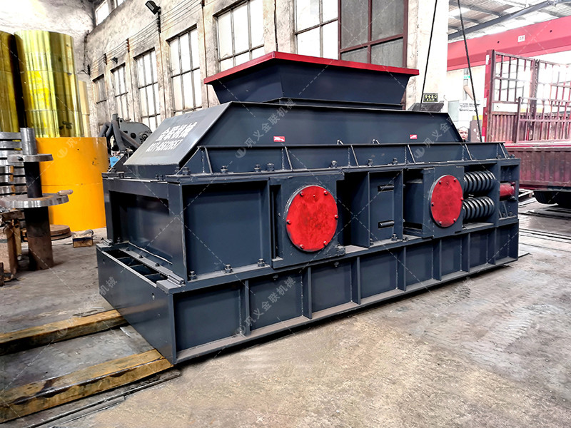 大型液壓彈簧對輥破碎機發(fā)貨圖片