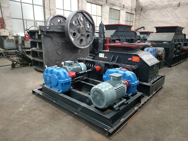 86對輥破碎機發往廣西破碎鵝卵石