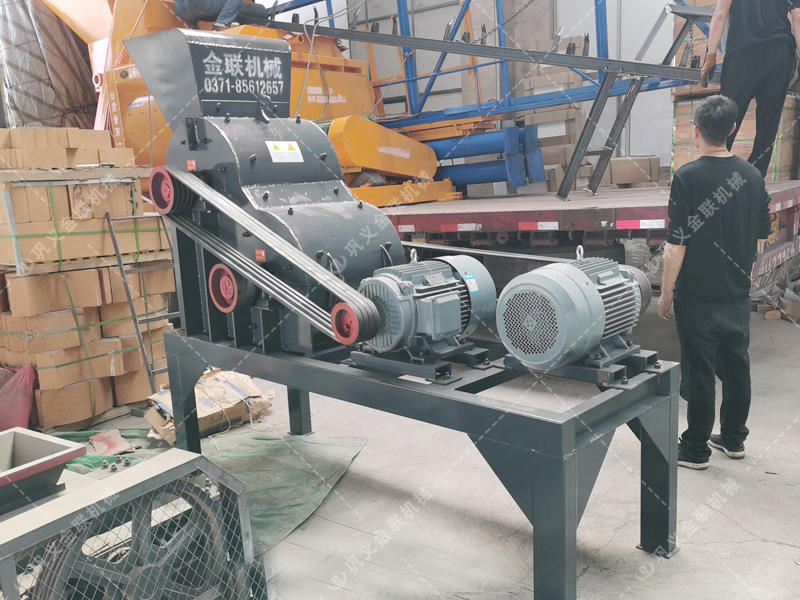 小型雙級破碎機(jī)發(fā)往甘肅破碎煤 小型雙級破碎機(jī)發(fā)往甘肅破碎煤