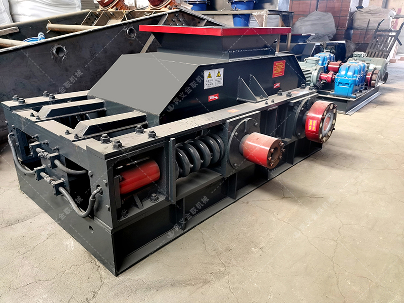 2PG86對輥破碎機發往貴州破碎鵝卵石 2PG86對輥破碎機發往貴州破碎鵝卵石