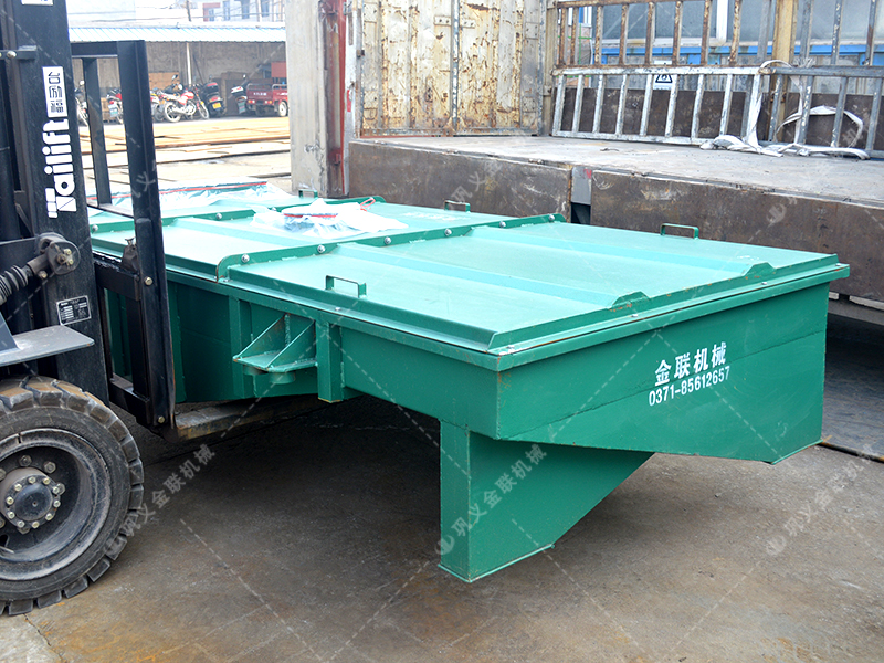 直線振動篩發往吉林篩石英砂