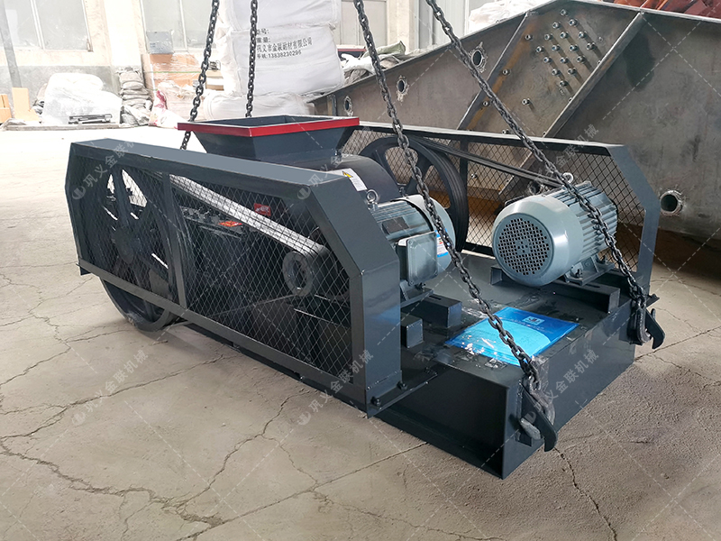 小型雙齒輥破碎機(jī)發(fā)往廣西破碎錳礦 小型雙齒輥破碎機(jī)發(fā)往廣西破碎錳礦