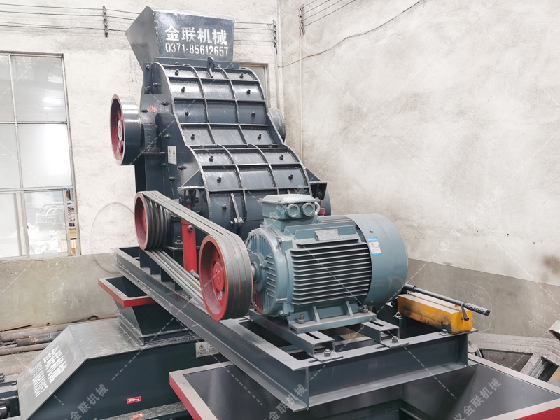 小型雙級粉碎機發往內蒙古化德破碎煤 小型雙級粉碎機發往內蒙古化德破碎煤