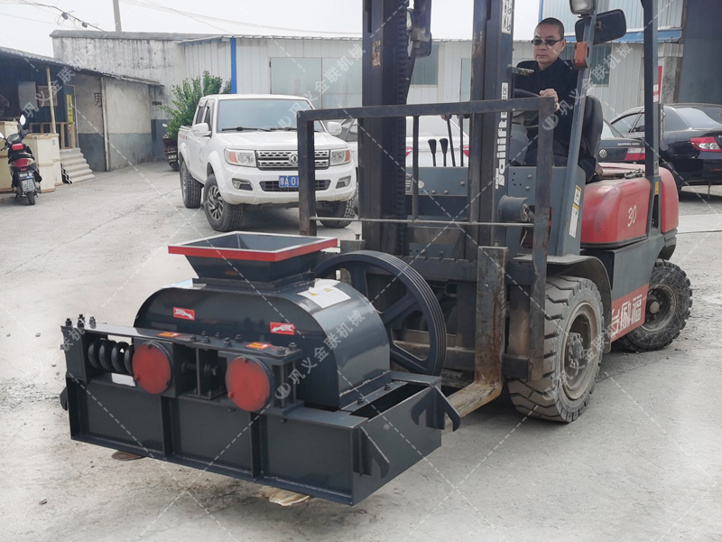 2PG小型對輥破碎機發貨圖片
