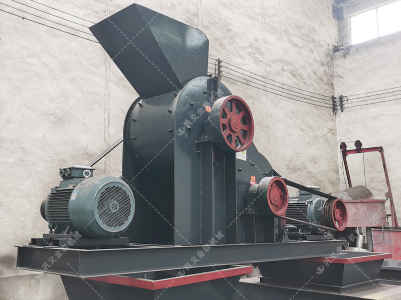 無篩底雙級粉碎機發(fā)往甘肅 粉碎煤 無篩底雙級粉碎機發(fā)往甘肅 粉碎煤