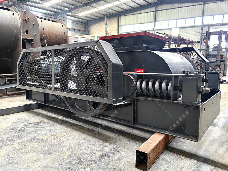 破碎煤用哪種設(shè)備比較好？齒輥機(jī)和對輥機(jī)區(qū)別在哪里？