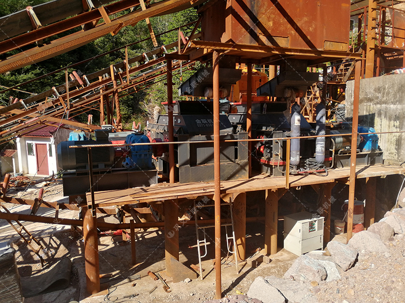 砂石企業(yè)紛紛升級對輥破碎機設備,原因究竟為何? 砂石企業(yè)紛紛升級對輥破碎機設備,原因究竟為何?