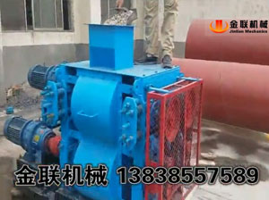 四輥破碎機視頻_石英石現場試機